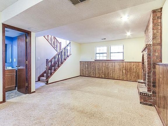 4th image of 5420 Vista Dr