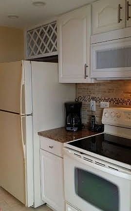 4th image of 3925 Triumvera Dr APT 6G