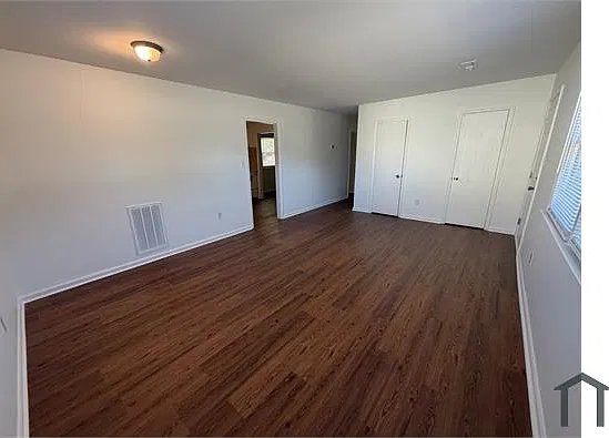 3 bed, 1118 sqft, $1,800 — Photo 3
