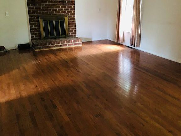 4th image of 11407 New Farrington Ct
