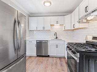 503 Basil Rd APT C, Lake Bluff, IL 60044