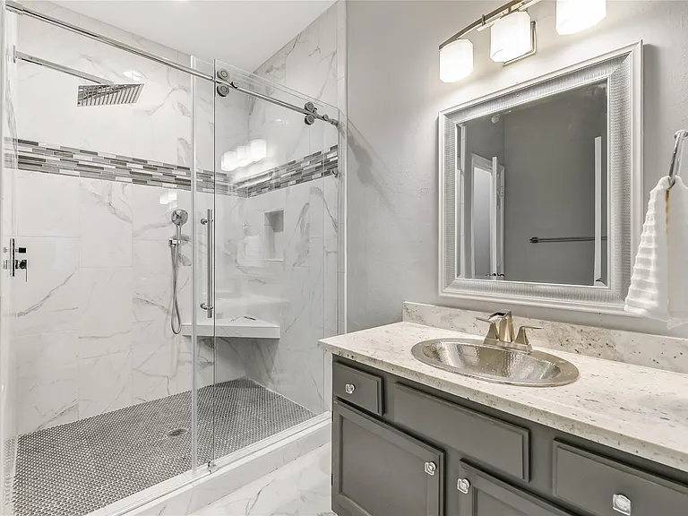 4001 Tanglewilde St #1402 — Photo 15