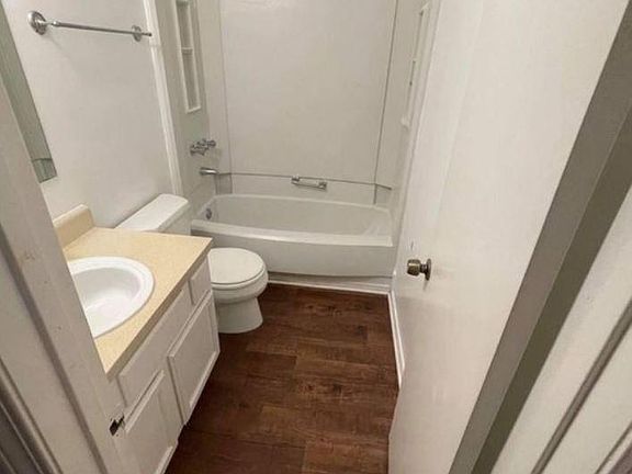 5th image of 2303 W Michigan Ave APT E7