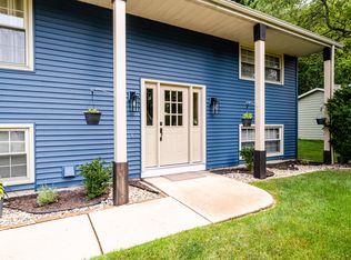 5965 Bonanza Dr, Stevensville, MI 49127