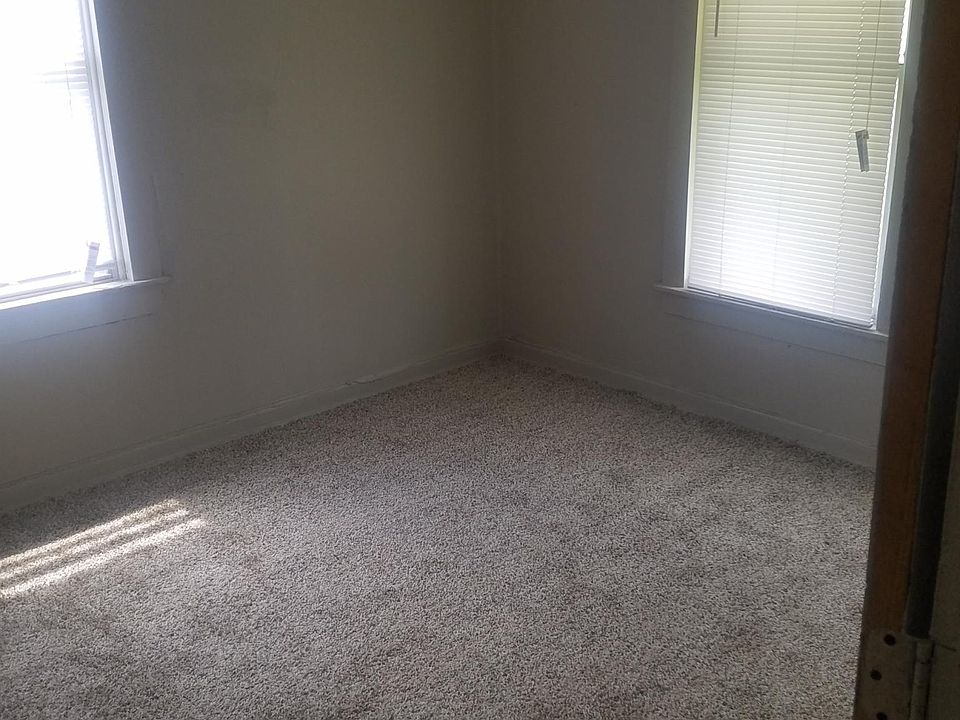 2nd image of 128 N Bucy Ave