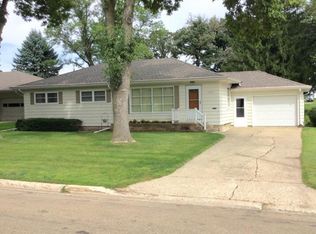 1302 Marie Ave, Albert Lea, MN 56007