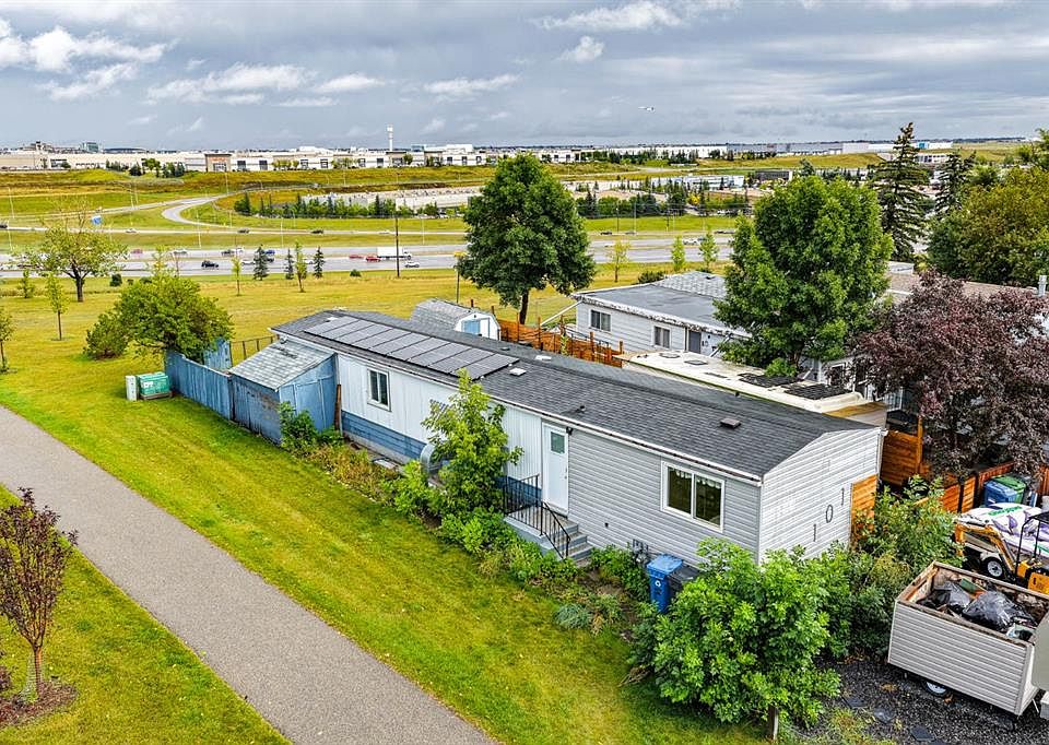 1st image of 101 Huntstrom Dr NE