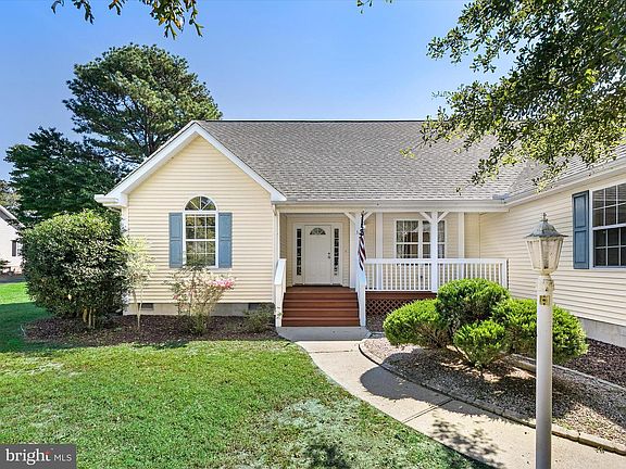 2nd image of 34 Bethany Forest Dr
