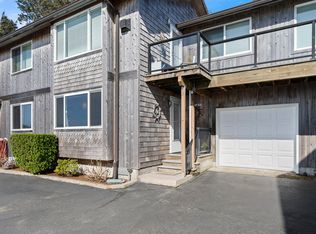 1800 Pearl St W APT 6, Tillamook, OR 97141