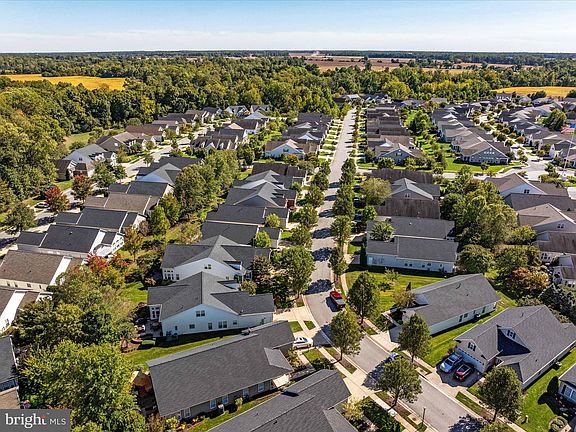 5th image of 826 Harmony Way