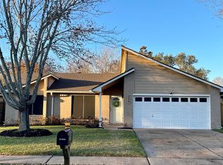 339 Floravista Dr, Webster, TX 77598