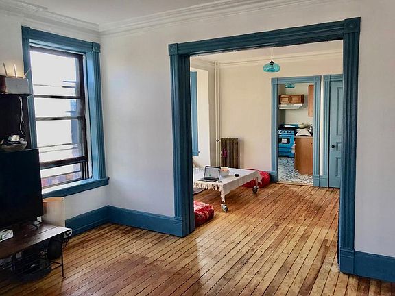 4th image of 23 Dubois St APT 3