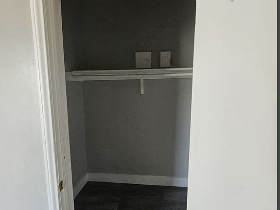 3rd image of 1416 E 41st Pl