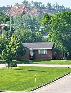 2102 Albany Ave, Hot Springs, SD, 57747
