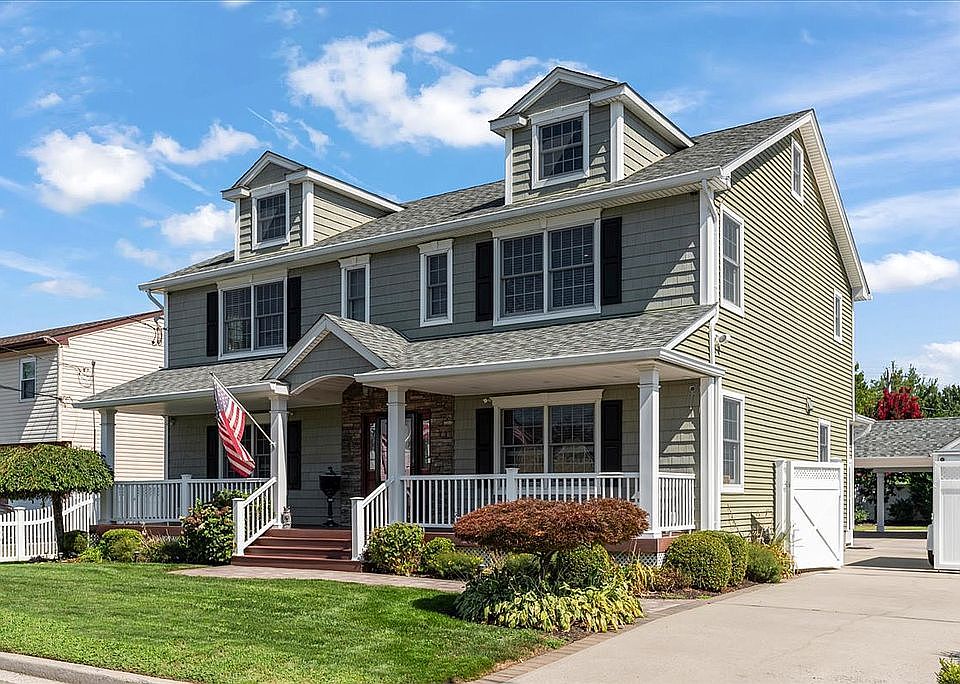 OPEN HOUSE
Sat. Sun. 1-3pm
 