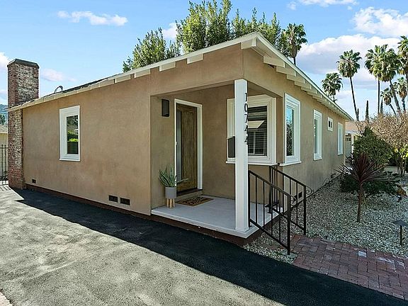 2nd image of 10744 Aqua Vista St
