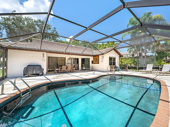 3rd image of 5794 Lonewood Court