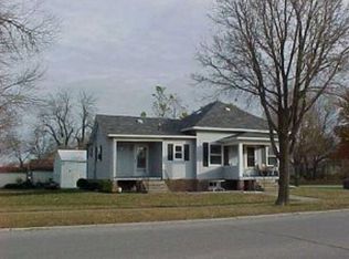 1602 Market St, Gowrie, IA 50543