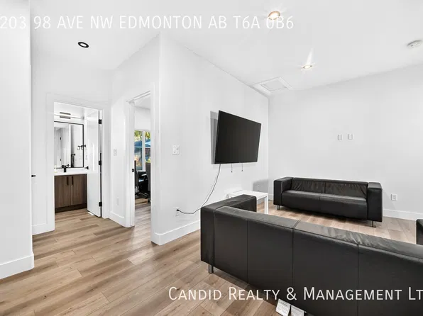 8203 98th Ave NW, Edmonton, AB T6A 0B6