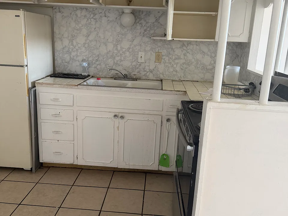 414 E Avenue A #201
