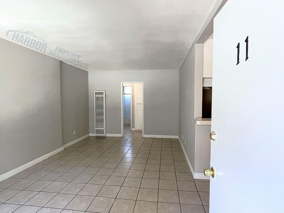 1st image of 3189 Euclid Ave #11