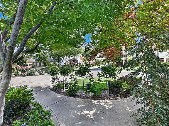 2nd image of 4926 W Pinedale Ave