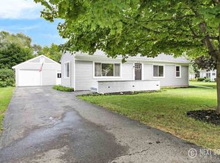 216 Maple St, Auburn, MI 48611