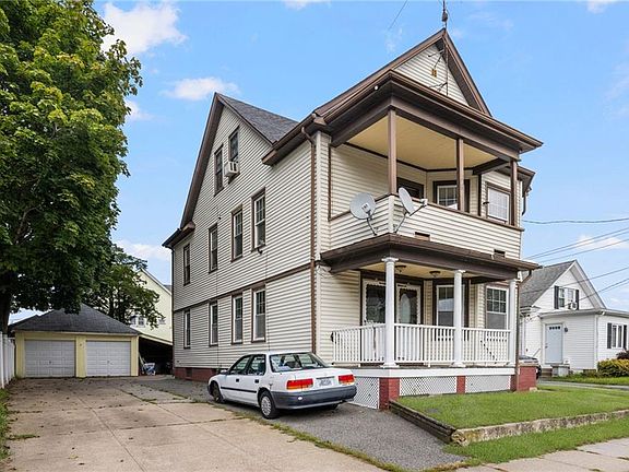 3rd image of 13 Chestnut Ave