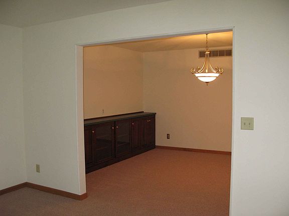 living room to dining room