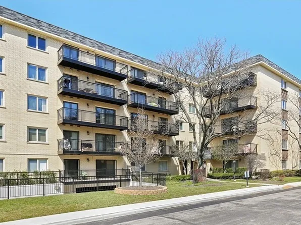 8610 Waukegan Rd Unit 205W, Morton Grove, IL 60053