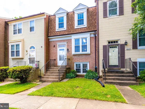 8657 Dellway Ln, Vienna, VA 22180