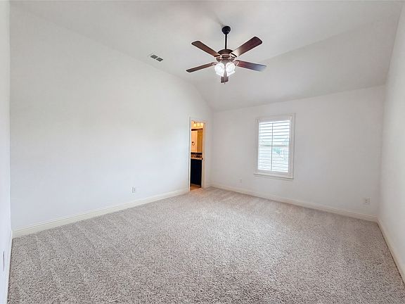 4th image of 715 Simmons Rd