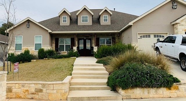 1st image of 656 Acorn Dr