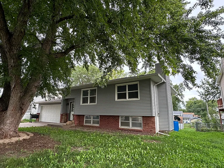 204 Trailridge Rd — Photo 2