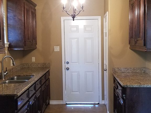 4th image of 11043 San Jacinto Dr