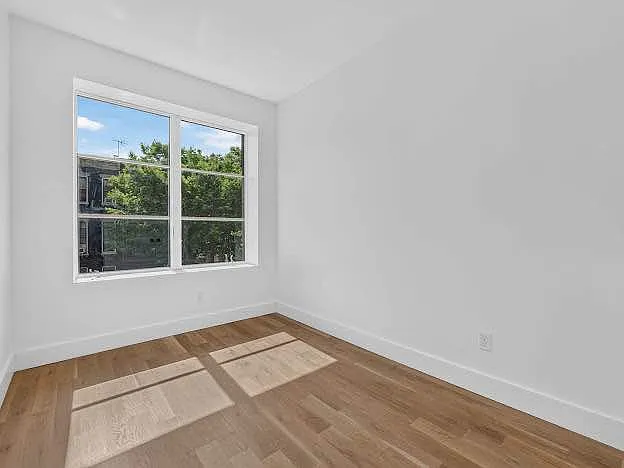 173 Tompkins Ave #2F — Photo 4