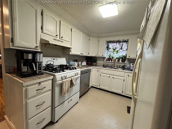 14th image of this home