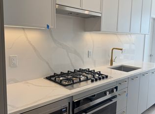 600 Rochester Ave #609, Coquitlam, BC V3K2X3