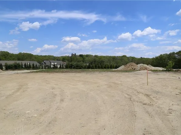 61 Harris Rd, Smithfield, RI 02917