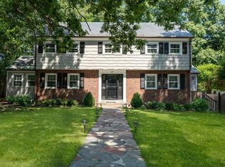 869 W Roxbury Pkwy, Brookline, MA 02467