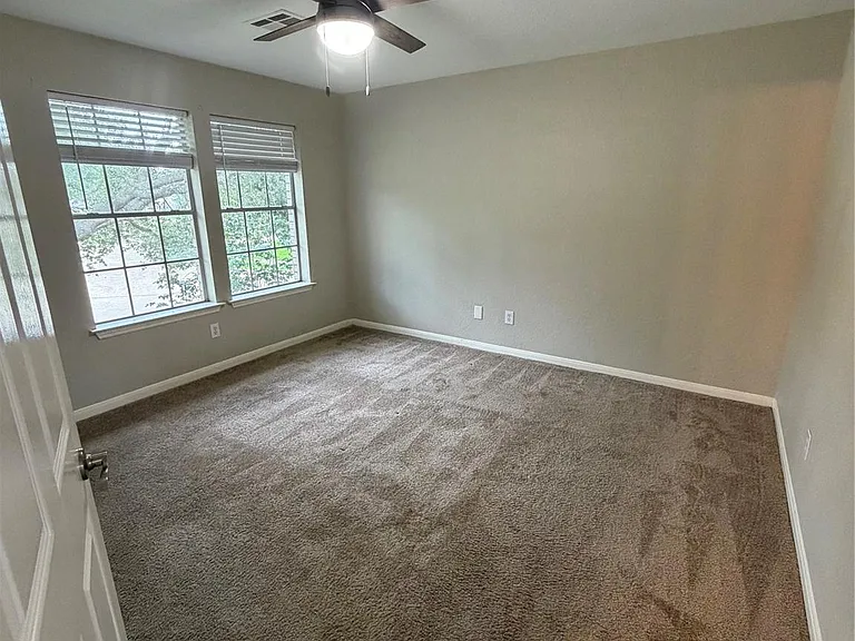 3219 Watercliff Ct — Photo 9