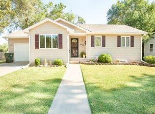408 E 1st St, Hillsboro, KS 67063