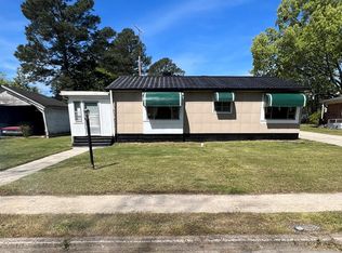 104 N Hilliard St, Nashville, NC 27856
