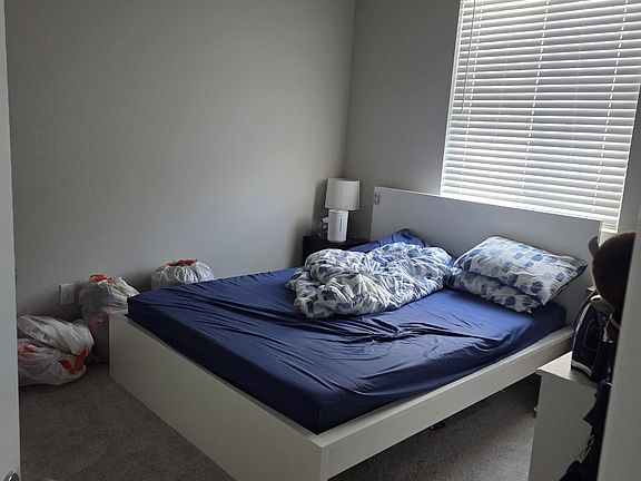 3rd image of 103 Morgan Cir S
