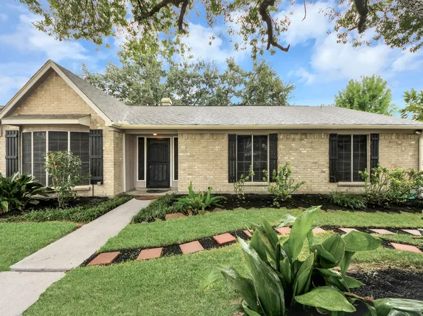 5409 Stone Creek Dr, La Porte, TX 77571