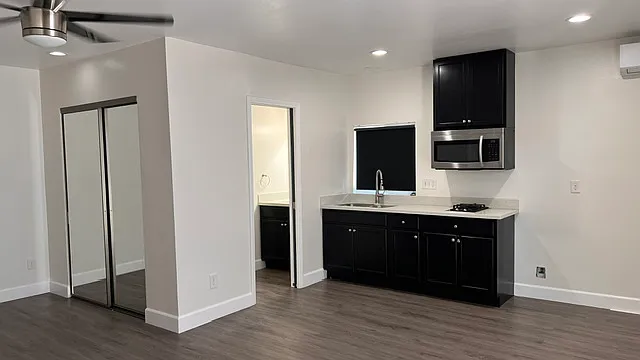 442 W Juanita Ave #B — Photo 2