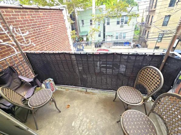 12-28 31st Drive image 6 of 18