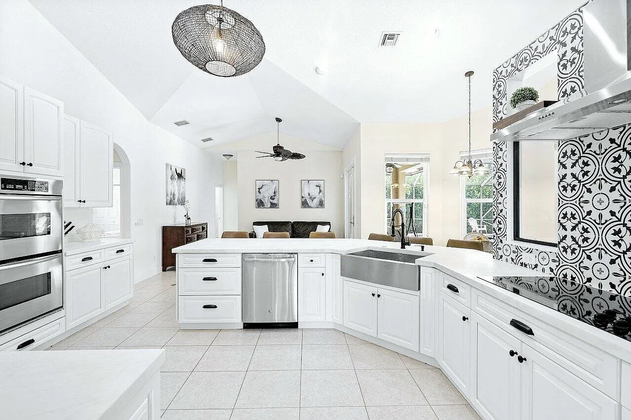 4 bed, 3.0 bath, 2401 sqft, $6,999 — Photo 1