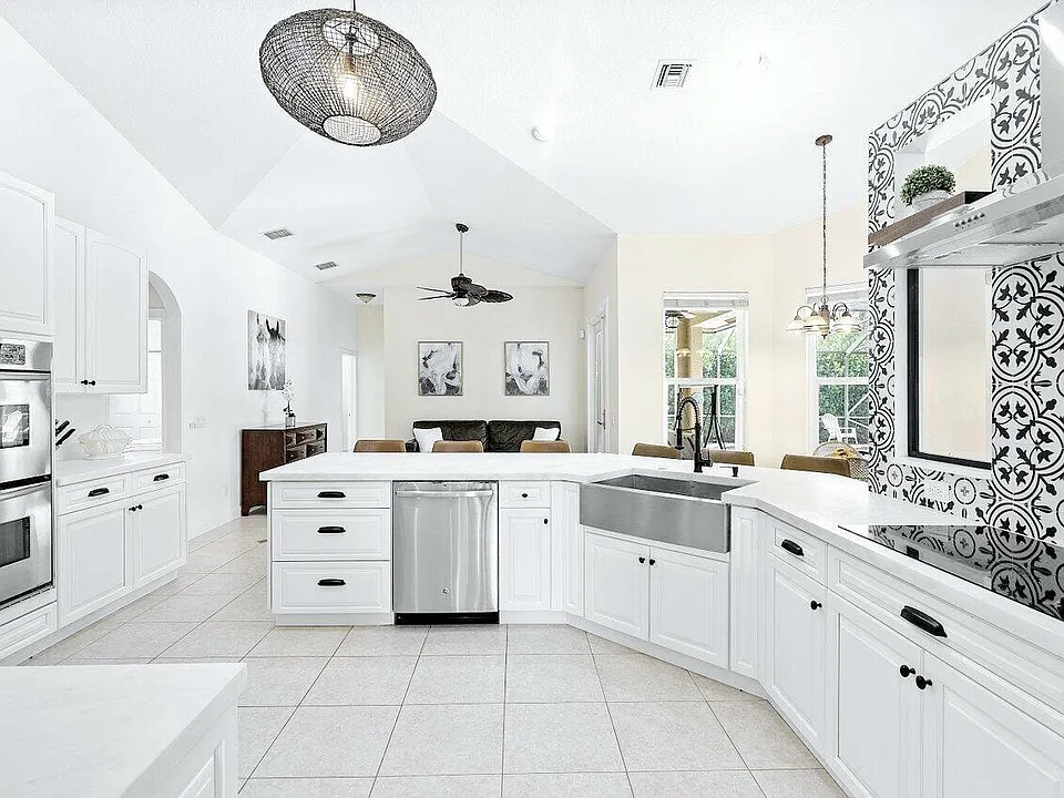 2665 Yarmouth Dr