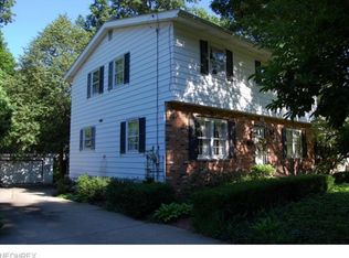 3082 Englewood Dr, Stow, OH 44224